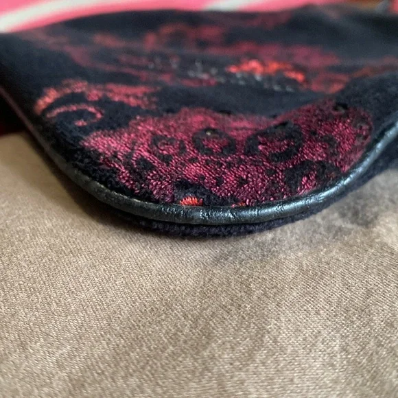 Juicy Couture Crossbody - Picture 4 of 14